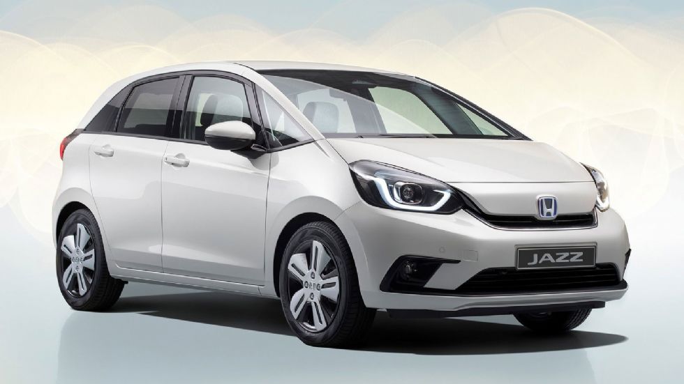 Τα αυτοφορτιζόμενα Renault Clio E-Tech και Honda Jazz hybrid θα αποτελέσουν τους βασικούς αντιπάλους του Yaris Hybrid.