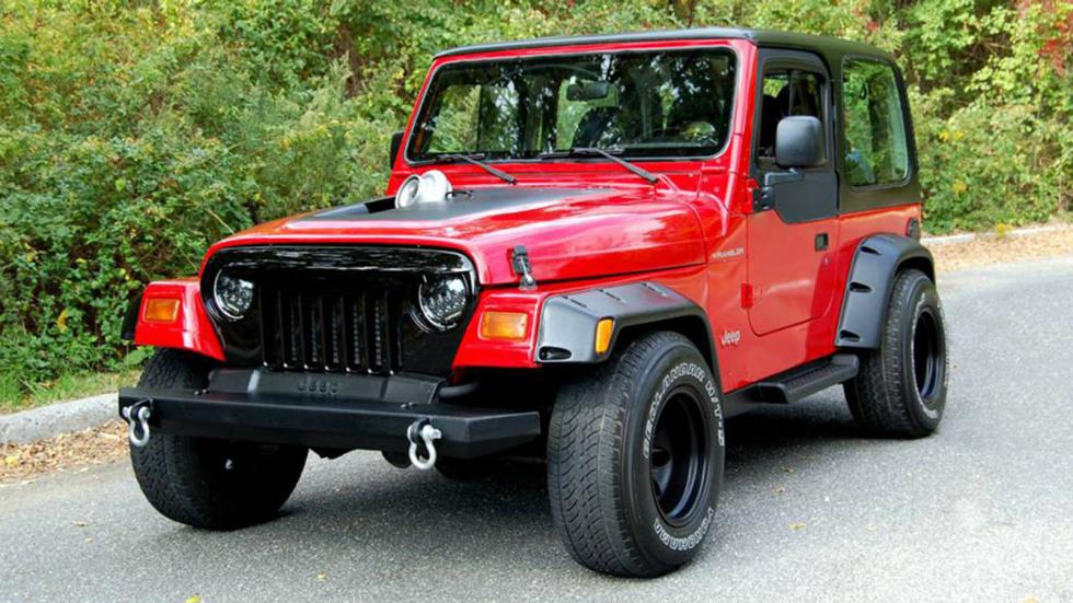 Το ενισχυμένο εξ Ιαπωνίας Jeep Wrangler φαίνεται να είναι σε άριστη κατάσταση.