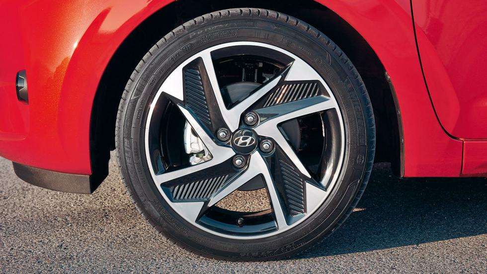 Οδηγούμε το νέο Hyundai i10
