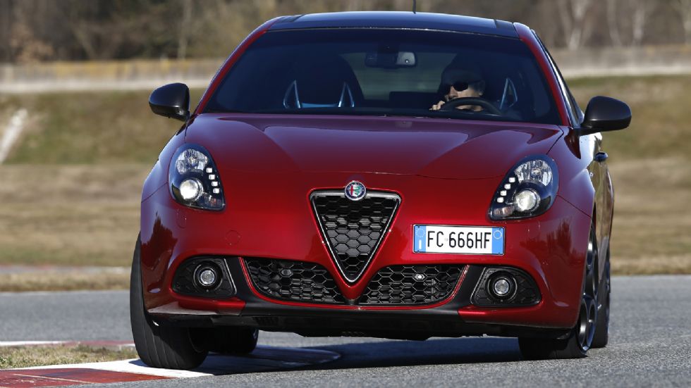 Γνωρίσαμε από κοντά την ανανεωμένη Alfa Romeo Giulietta και σας μεταφέρουμε τις εντυπώσεις μας.