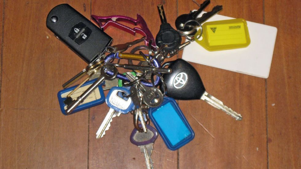 Τα μπρελόκ με πολλά κλειδιά μπορούν να προκαλέσουν μεγάλη ζημιά στο αυτοκίνητό σας.