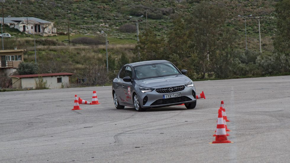 Η συμπεριφορά του νέου Opel Corsa στην επιτυχημένη του προσπάθεια ήταν απροβλημάτιστη σε όλη τη διάρκεια του τεστ.