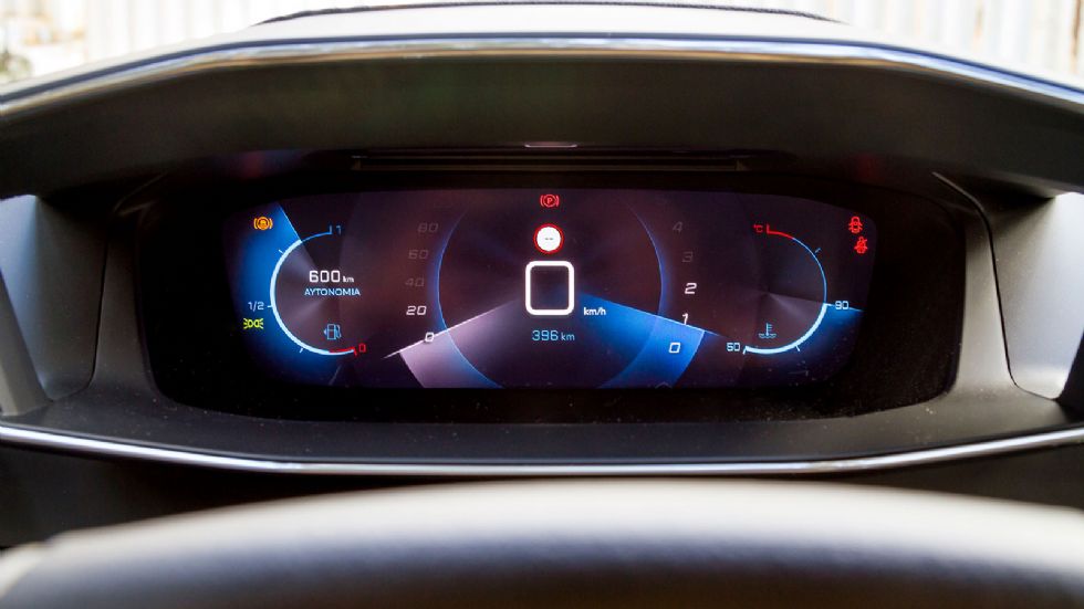 Από την έκδοση Allure, το Peugeot 208 διατίθεται με 3D ψηφιακό πίνακα οργάνων.