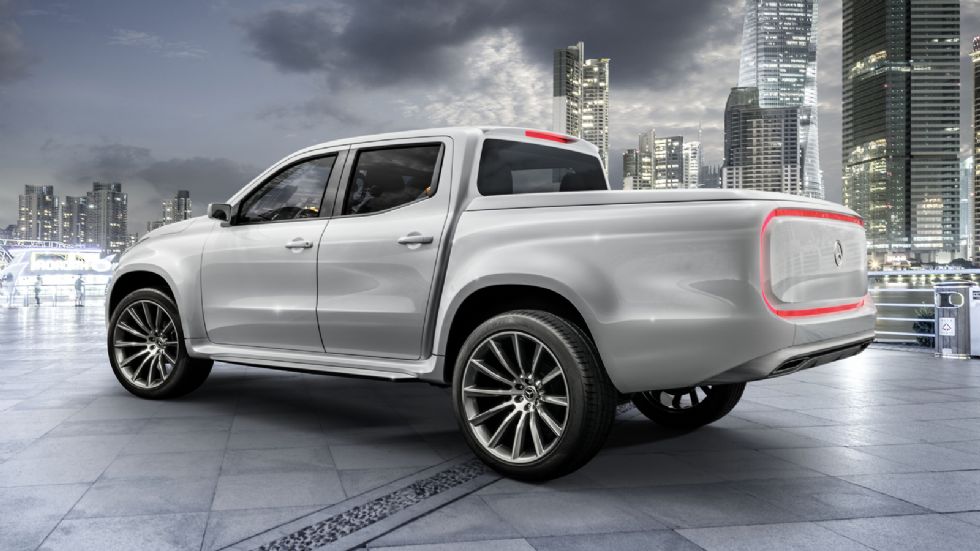 Το Concept X-CLASS stylish explorer, πάει παραπέρα και μας επιδεικνύει τα σημεία στα οποία θα διαφέρει το μοντέλο, όντας μια πραγματική Mercedes.