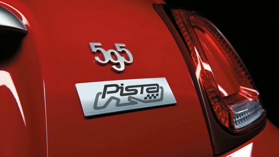 Το νέο 595 Pista κρύβει κάτω από το μικρό και μυώδες καπό του τον T-jet βενζινοκινητήρα  χωρητικότητας 1,4 λτ. με απόδοση 160 ίππων και 230 Nm ροπής. 