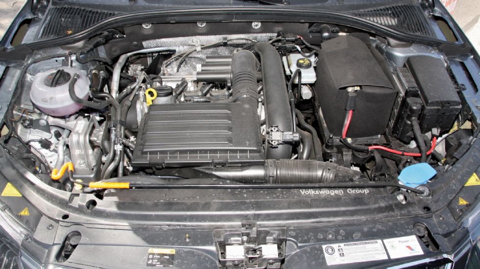 Ο 1,4 TSI των 140 PS της Octavia είναι λίγο πιο σβέλτος σε επιδόσεις. Η μέση εργοστασιακή κατανάλωση ανέρχεται στα 5,3 λτ./100 χλμ.