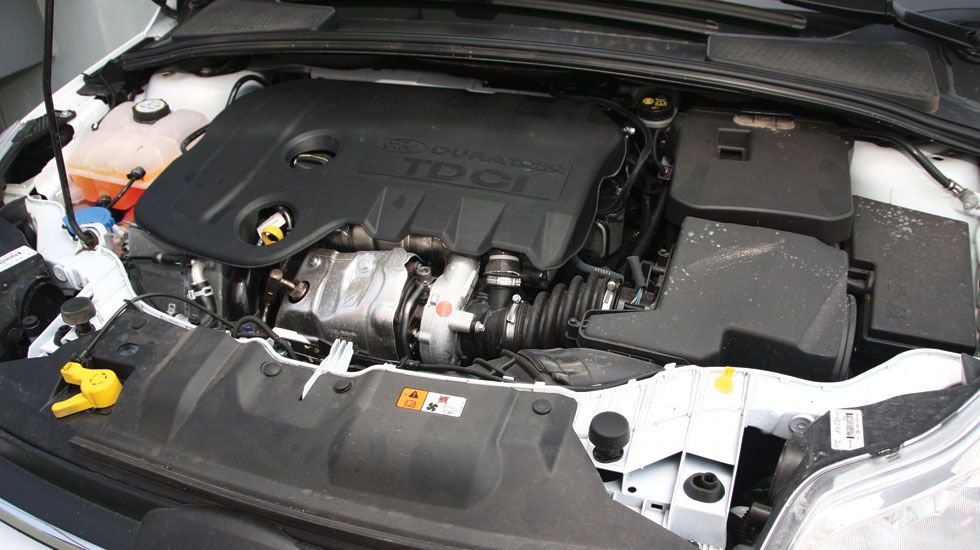 Ο 1,6 diesel κινητήρας αποδίδει 105 ίππους, προσφέρει ικανοποιητικές επιδόσεις, ειδικά μόλις «ξυπνήσει» ο κινητήρας, πάνω δηλαδή από τις 2.000 σ.α.λ.