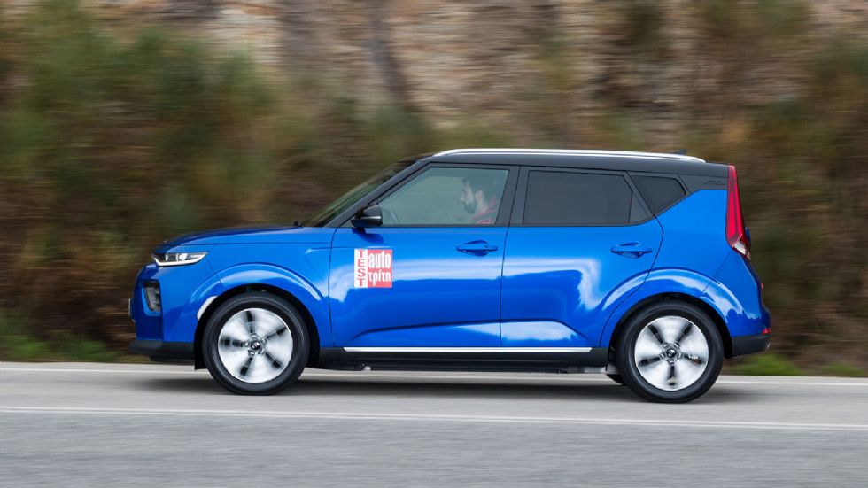 To Kia e-Soul προσφέρει εντυπωσιακές επιδόσεις ως ηλεκτρικό αλλά και μεγάλη αυτονομία που ξεπερνά τα 400 χλμ. σε πραγματικές συνθήκες οδήγησης.
