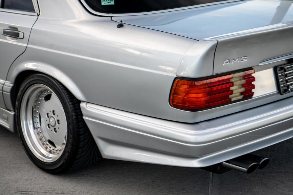 Mercedes 560 SEL 6.0 AMG: Στο σφυρί ο πρόγονος της Mercedes-AMG S 63