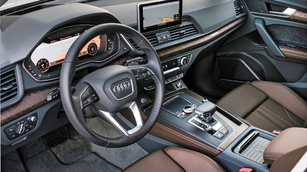 Το εσωτερικό του νέου Q3 (με στοιχεία από το Q5 της φωτό) αναμένεται να ενσωματώνει όλα τα σύγχρονα τεχνολογικά στοιχεία της εταιρείας όπως το εξελιγμένο infotainment MMI και τον πίνακα οργάνων Audi V