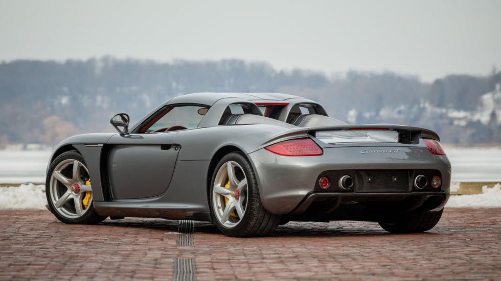 Αψεγάδιαστη Porsche Carrera GT ψάχνει... εκατομμυριούχο!