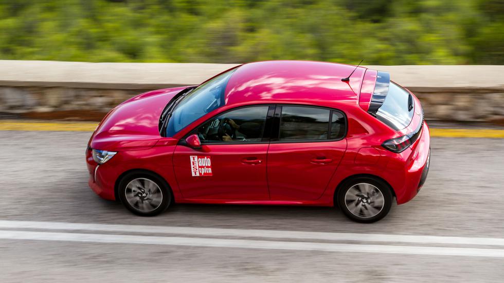 Το Toyota Yaris απέναντι στους Γάλλους ανταγωνιστές του!