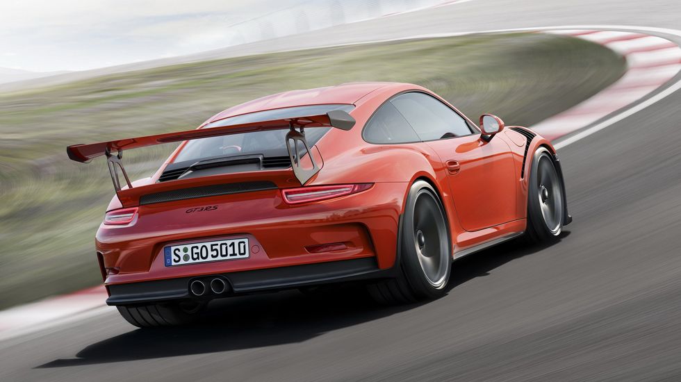 Για να σας δώσουμε μια τάξη μεγέθους για τις δυνατότητες της νέα 911 GT3 RS, σας αναφέρουμε την επίδοση των 7 λεπτών και 20 δλ. που έκανε στο Nurburgring.