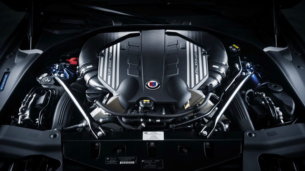 Τροποποιήθηκε το bi-turbo V8 συνόλο των 4,4 λίτρων, με την ισχύ του να ανεβαίνει από τους 540 στους 600 ίππους και τη ροπή του να σκαρφαλώνει από τα 731 στα 799 Nm.