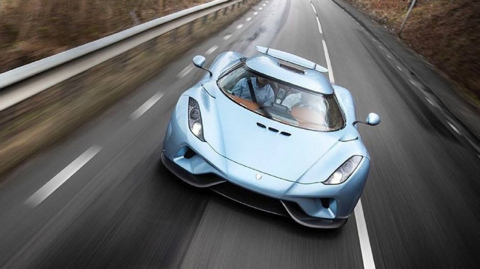 Tο Regera χρησιμοποιεί έναν biturbo κινητήρα V8 5.0 λίτρων.