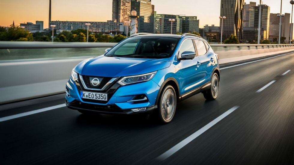 Πως καταφέρνει το Nissan Qashqai να παραμένει πρωταγωνιστής στις πωλήσεις της κατηγορίας των C-SUV αν και η τρέχουσα γενιά του βρίσκεται στο τέλος της εμπορικής της καριέρας; Ποια είναι τα μυστικά της