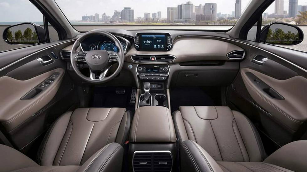 Πλήρως ανασχεδιασμένος είναι ο εσωτερικός διάκοσμος του νέου Hyundai Santa Fe, σε σχέση με τον τον προκάτοχο του.