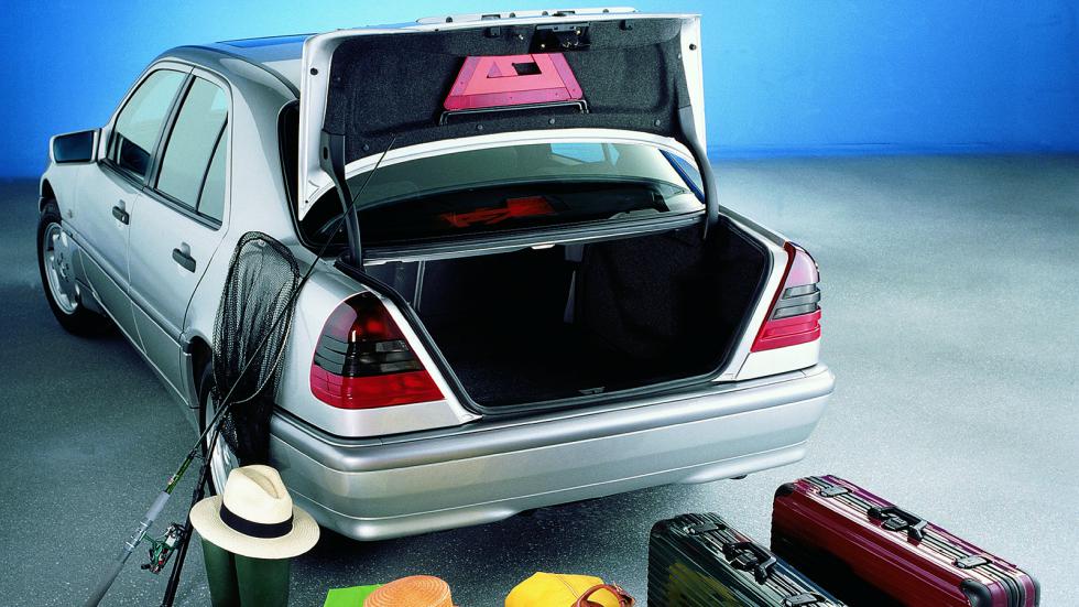 Mercedes C-Class W202: Η 1η αγαπημένη Mercedes των Ελλήνων