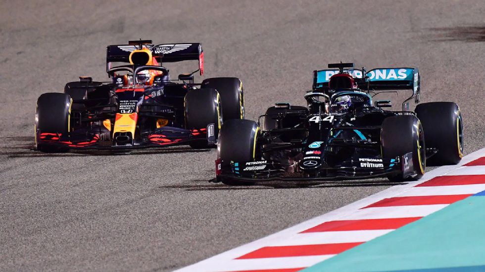 GP Μπαχρέιν: Ο Hamilton νικητής σε έναν επεισοδιακό αγώνα 