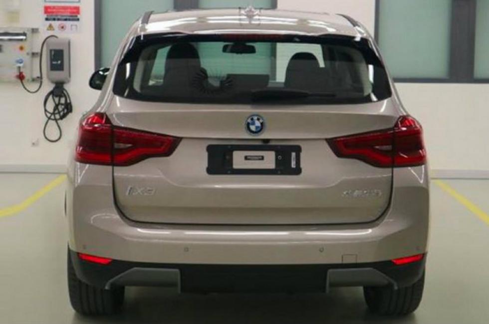 Νέες εικόνες της επερχόμενης BMW iX3