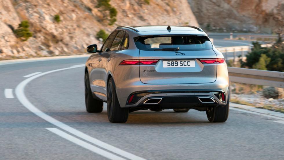 Aνανεωμένη Jaguar F-Pace