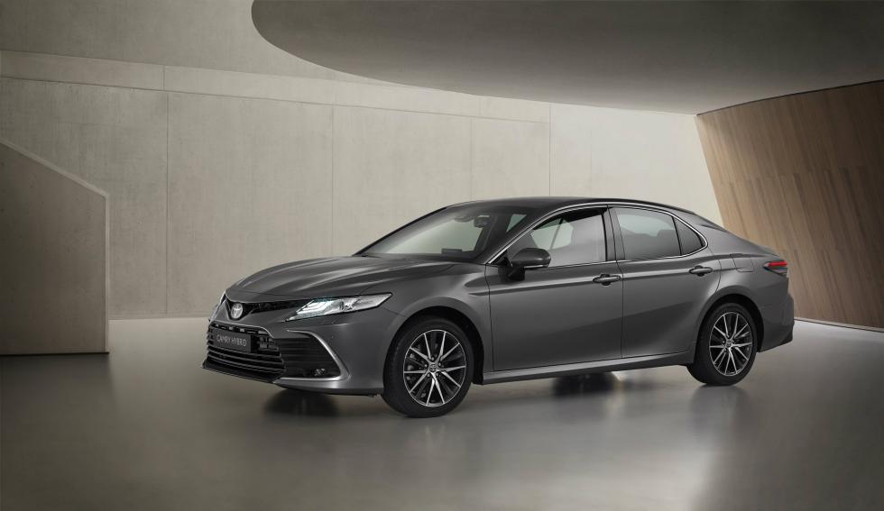 Ανανεωμένο Toyota Camry 
