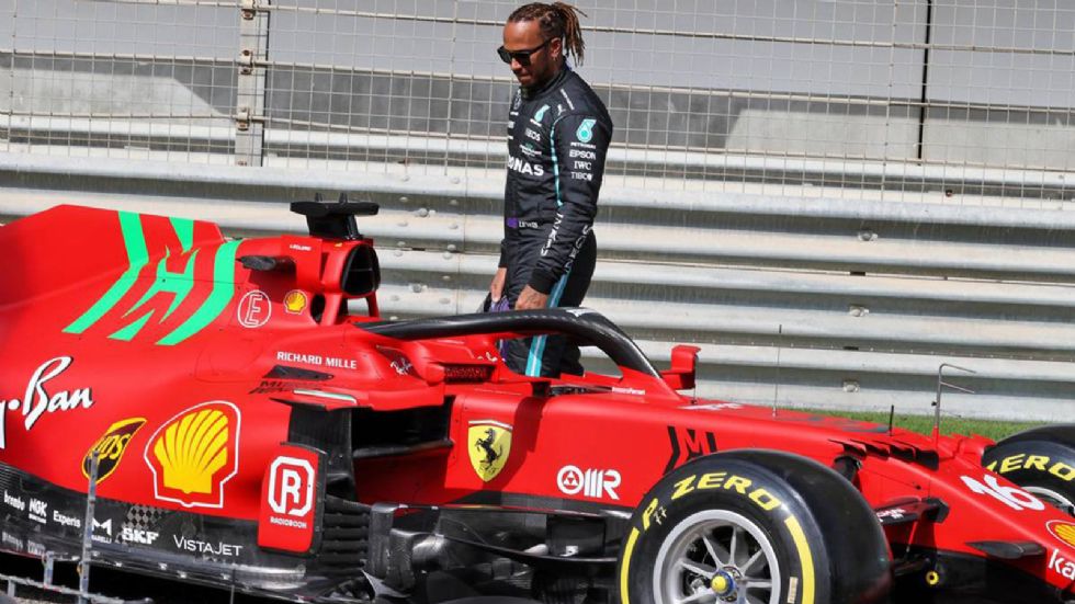 Hamilton: «Aπίστευτο ότι δεν θα οδηγήσω ποτέ για την Ferrari»
