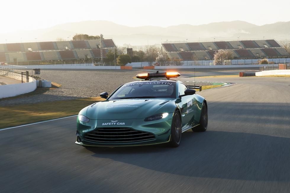 Aston Martin Vantage & DBX: Ξανά σε ρόλο Safety και Medical Car