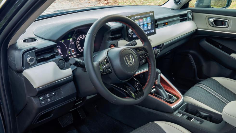 Υβριδικό Honda HR-V ή hi-tech Peugeot 3008 στα ίδια περίπου λεφτά;