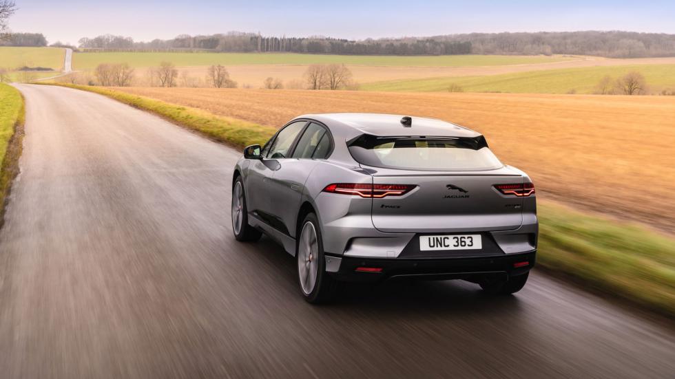 Jaguar: Ανεβάζει τις τιμές και ανταγωνίζεται τις Bentley και Porsche