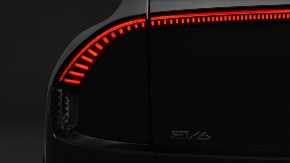 Το νέο ηλεκτρικό της Kia είναι το EV6 (+vids)
