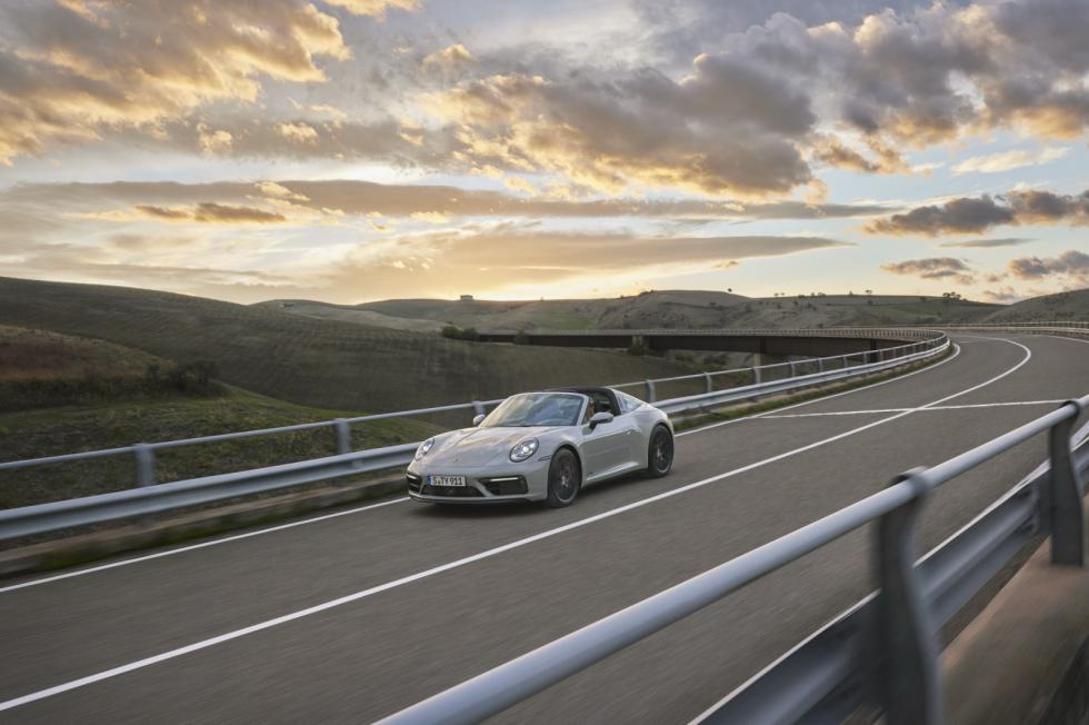 Νέα Porsche 911 GTS