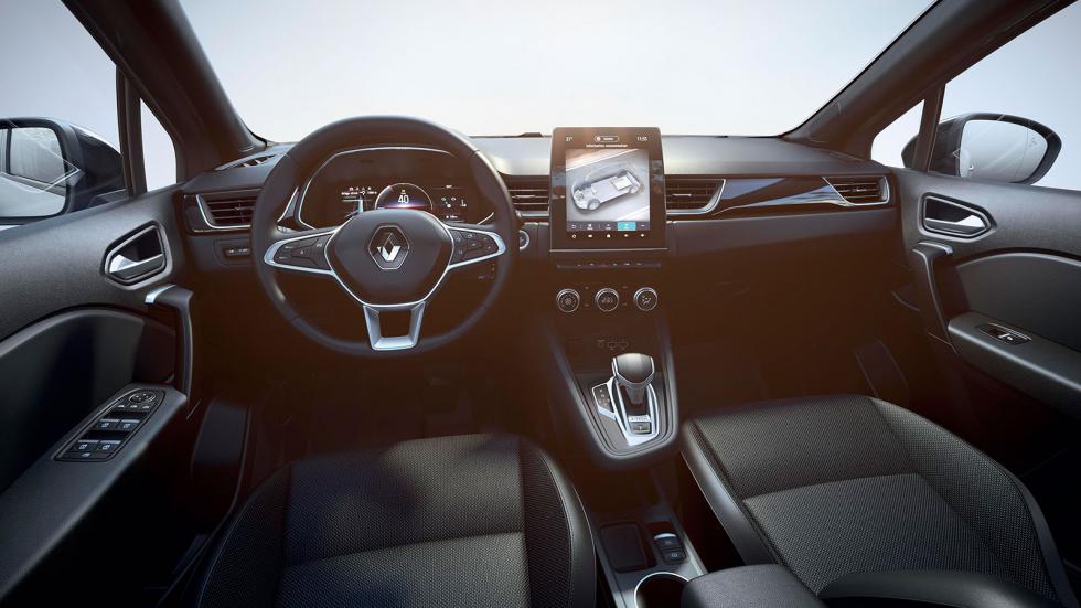 Το Captur Hybrid διατίθεται στην Ελλάδα σε τρεις εξοπλιστικές εκδόσεις, τις Equilibre Plus, Techno και την ειδική έκδοση Rive Gauche, με τις τιμές για την εισαγωγική Equilibre Plus να ξεκινούν από 29.