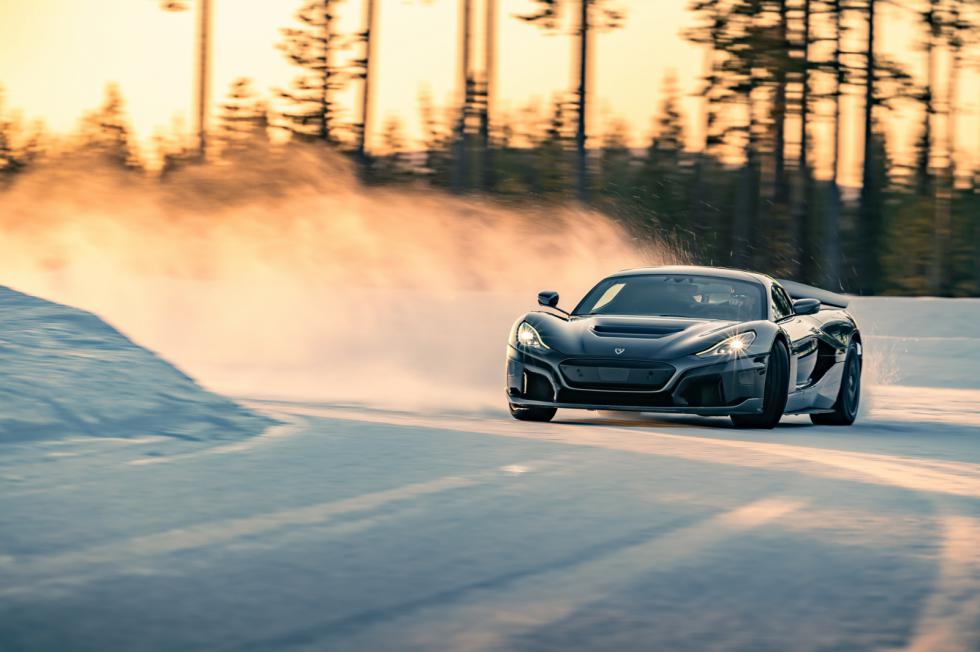 Δοκιμές με χορούς στα χιόνια για το Rimac Nevera των 1.914 PS