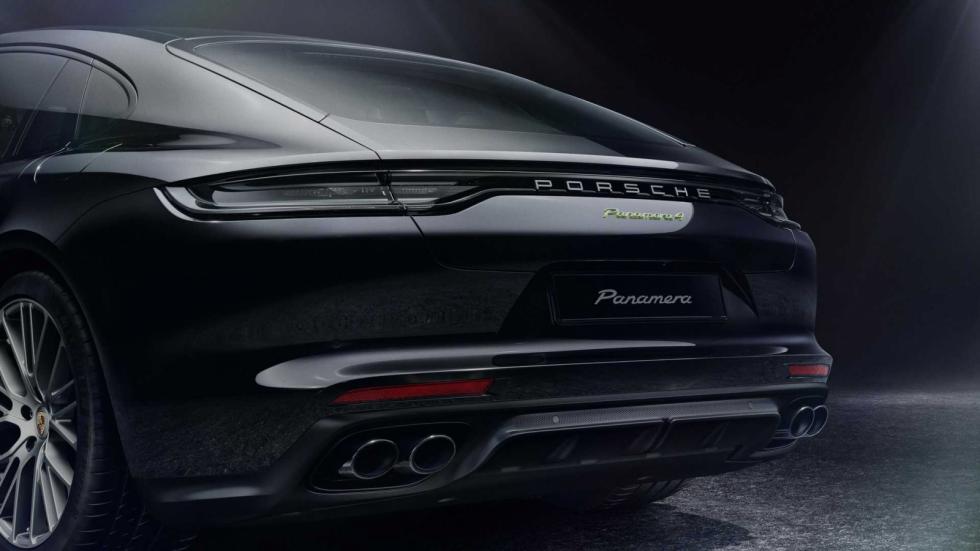 Η Porsche Panamera έγινε «πλατινένια»