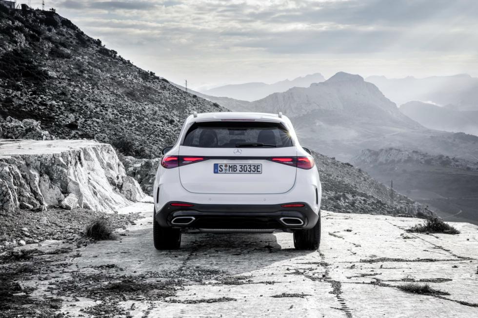 Νέα Mercedes GLC: Hi-tech, υβριδική με έως 381 ίππους  