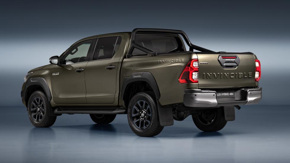 Ντεμπούτο για το ήπια υβριδικό diesel Toyota Hilux