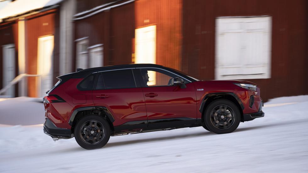Toyota RAV4 GR Sport: Απαράμιλλο, υβριδικό & Plug-in από 52.650€