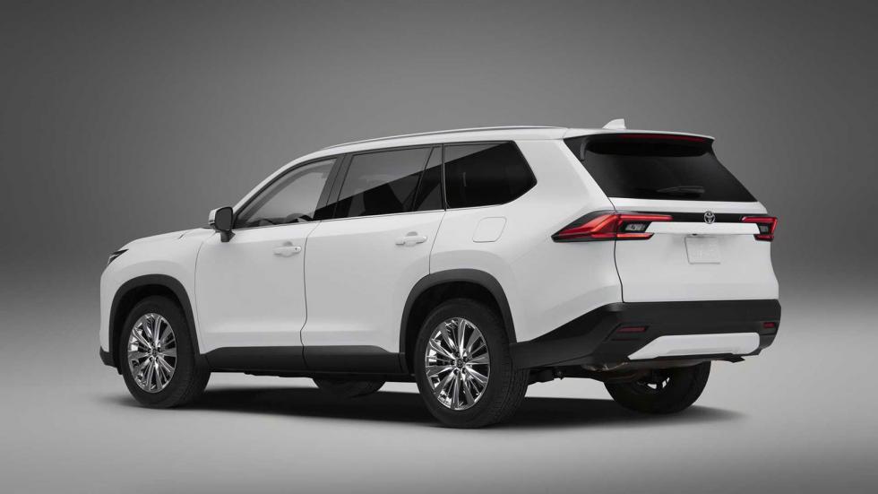 Το Toyota Grand Highlander έφτασε με έξτρα χώρους και έως 367 άλογα