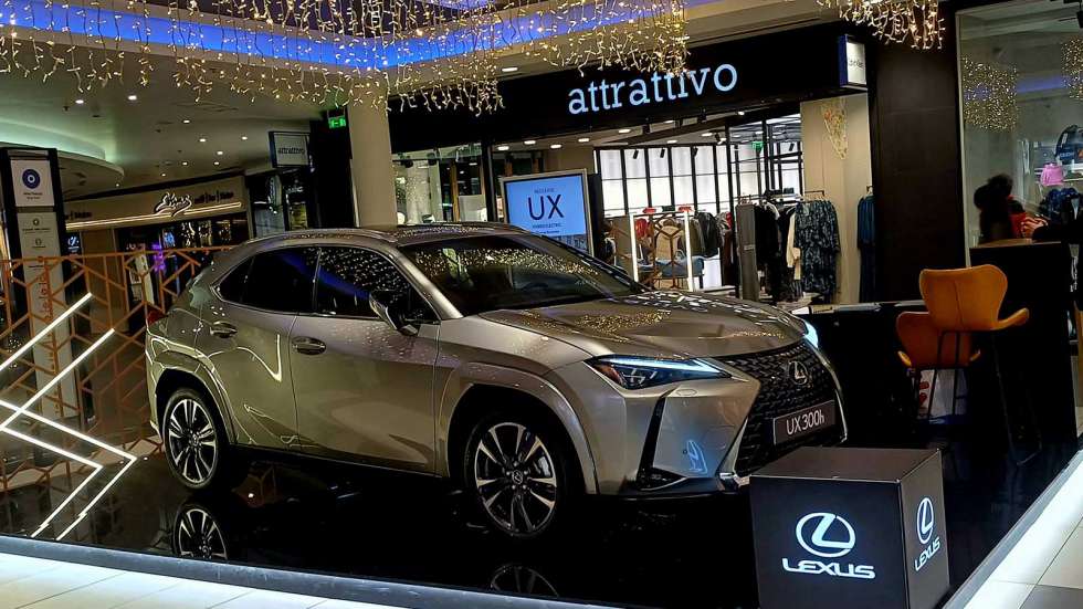 Το μοντέλο είναι εξοπλισμένο με το Lexus SafetySystem +