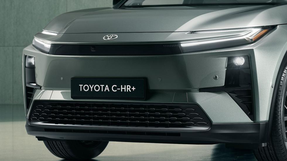 Για την ταχυφόρτιση DC το Toyota C-HR+ υποστηρίζει «ταχύτητες» έως και 150 kW, ενώ ο ενσωματωμένος on-board charger είναι 11 kW (προαιρετικά 22 kW).