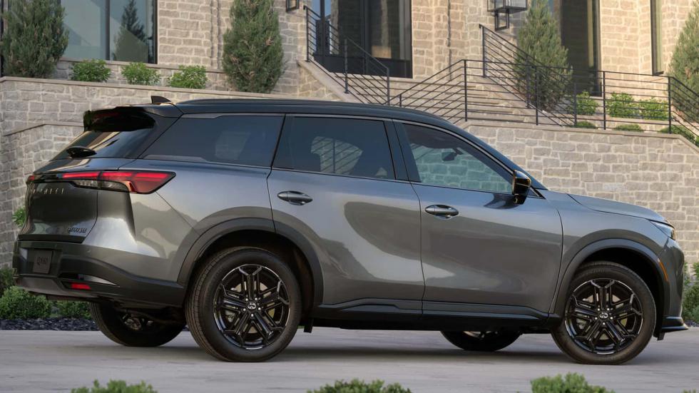 To Infiniti QX60 ανανεώθηκε και απέκτησε έκδοση Sport