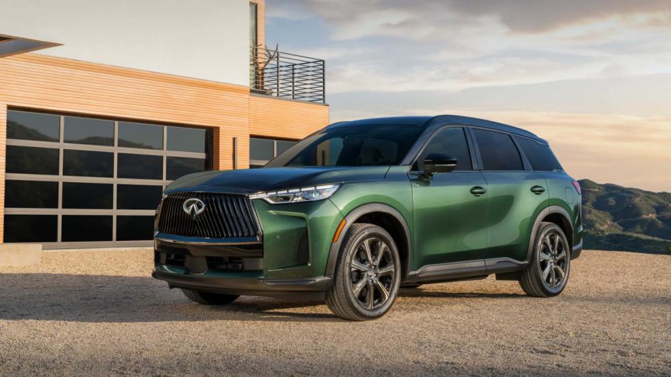 To Infiniti QX60 ανανεώθηκε και απέκτησε έκδοση Sport