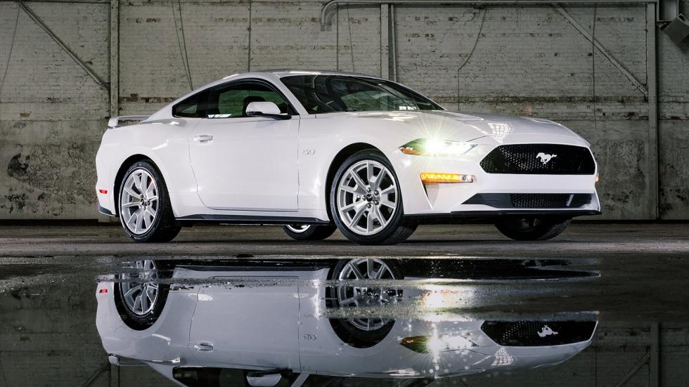 Ειδική έκδοση Ice White για τις Ford Mustang και Mach-E