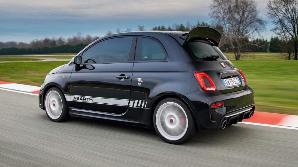 Abarth 595 & 695: Όλα τα πυραυλάκια τσέπης στο πιάτο σας