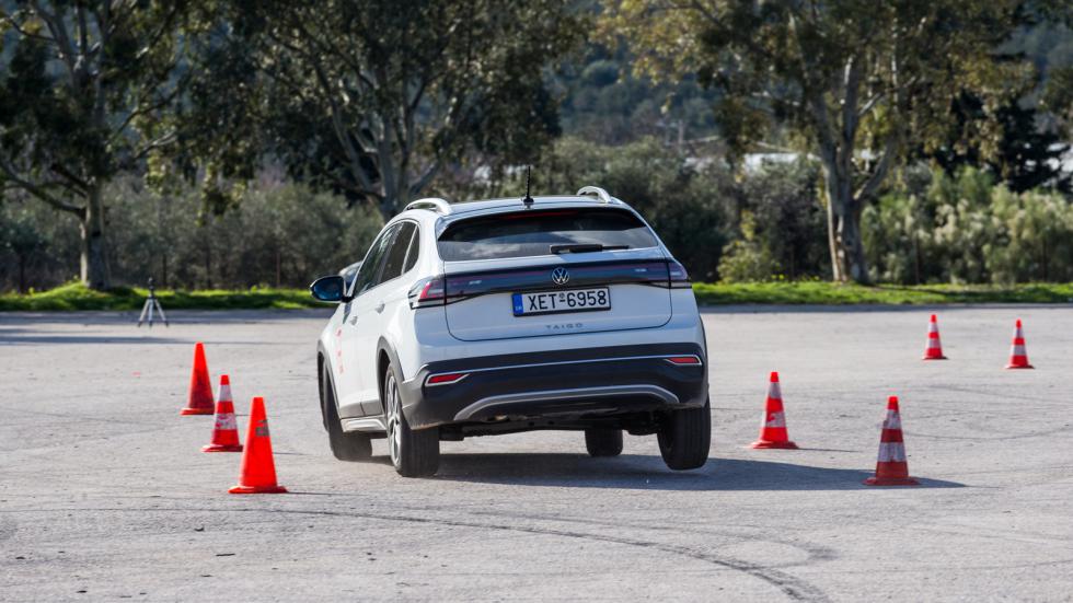 Το νέο VW Taigo συνδύασε την αποτελεσματικότητα και τις ασφαλείς αντιδράσεις σε μια οριακή κατάσταση. Το ESP του δουλεύει εξαιρετικά.