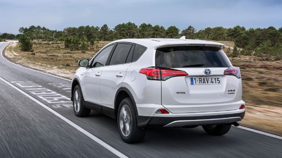 Toyota RAV4: Η ιστορία του «μπαμπά» των SUV