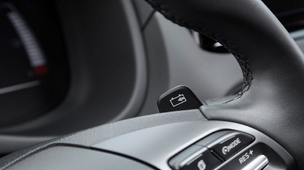 Αισθητά βελτιωμένη η ποιότητα στο Hyundai Kona Electric.