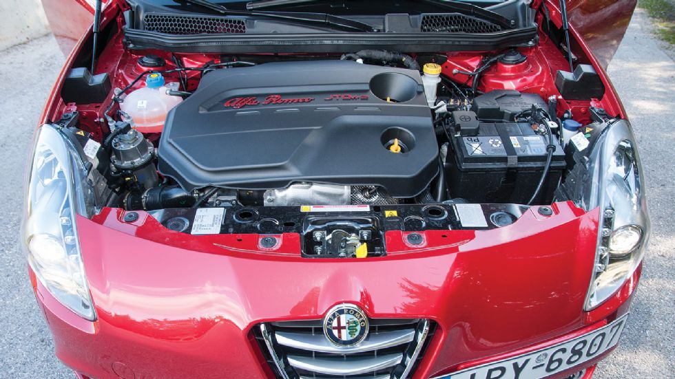 Ο νέος Euro 6 diesel της Giulietta παρέχει γρήγορες επιδόσεις, είναι ελαφρώς πιο οικονομικός σε κατανάλωση, αλλά και με λιγότερο θόρυβο.