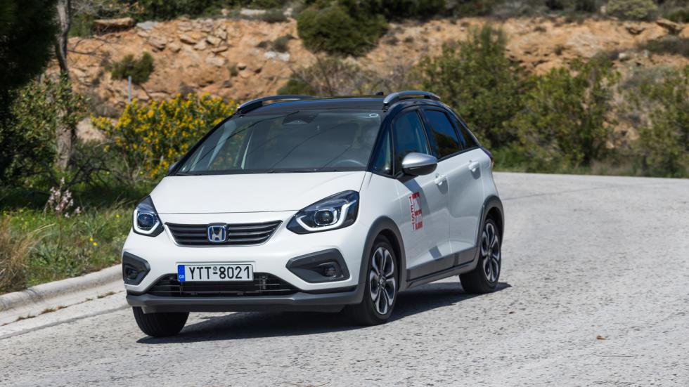 Xάρη στο έξυπνο νέο υβριδικό σύστημα της Honda, το Jazz Crosstar καίει μόλις 5,0 λτ./100 χλμ.	
